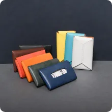 用途や収納枚数で選べるカードケース