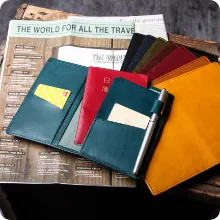 ミネルバリスシオ パスポートケース