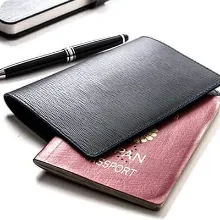 ソイエンボス カーフ パスポートケース