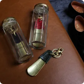 BRASS&LEATHER BOTTLE CHASING SHOEHORN