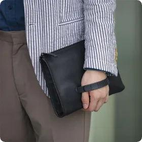 トモエ / レザー A5 クラッチバッグ