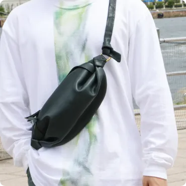 結び目 スリングバッグ