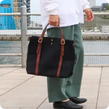 帆布と革のトートバッグ