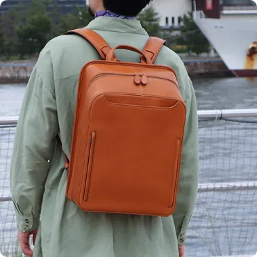 スクエア バッグパック