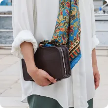 NPレザー ワンショルダーバッグ ショルダーポーチ