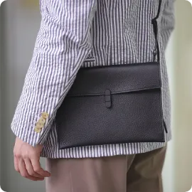 レザーサコッシュケース ショルダバッグ