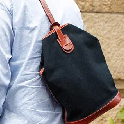 男性へのギフトに最適でおしゃれなショルダーバッグ