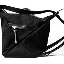 こんな鞄見たことが無い！個性派ショルダーバッグ