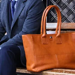 男性へのギフトに最適でおしゃれなトートバッグ