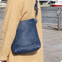 スナグル ヒッポ 縦型ショルダーバッグ