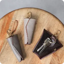 ウェッジ ダービー 円錐型キーケース