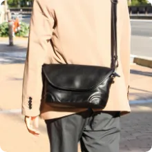 プラトウ メッセンジャーバッグ クラッチバッグ