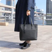 ペブル ベルト トートバッグ