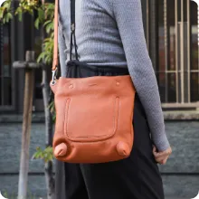 スナグル ヒッポ 縦型ショルダーバッグ