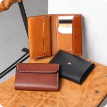 縦型カード収納三つ折り財布