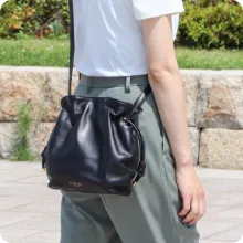 ショルダーポシェット