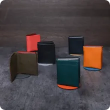 ミネルバボックス 二つ折り財布