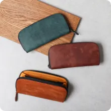 ファスナーウォレット ロングタイプ ラウンド長財布