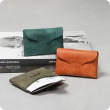 名刺も入るシームレスカードケース