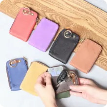 カードも入るL字スマートキーケース