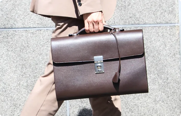 ブリーフケース