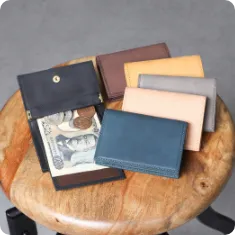 フォルド スマートウォレット 二つ折り財布