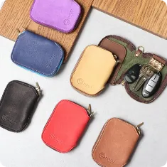 車のスマートキーが二つ入るキーケース