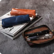 シンプルレザーペンケース