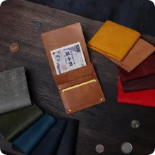 ピアストラ 二つ折り財布