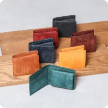 クラシコ ボックス型 二つ折り財布