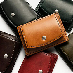 ICカード時代に選ばれるカード収納付きコインケース