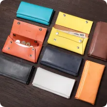 コンパクト設計の長財布