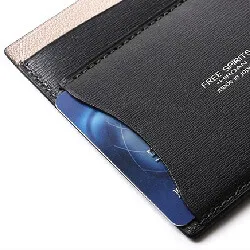 マネークリップに免許証もクレジットカードも収納