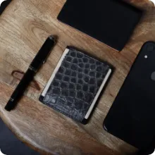 阿波松煙墨染クロコ マネークリップ