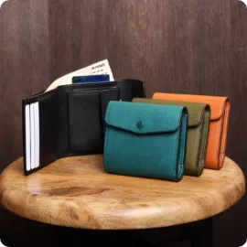 タスカ 二つ折り財布