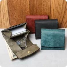 プエブロ 二つ折りギャルソン財布 