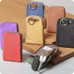 カードも入るL字スマートキーケース