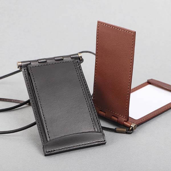 エムピウのカードケース