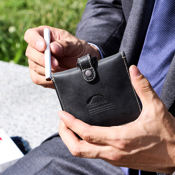 コルボ Curious レザー携帯灰皿