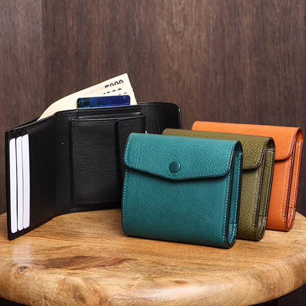 シンレザーズ tasca タスカ 二つ折り財布