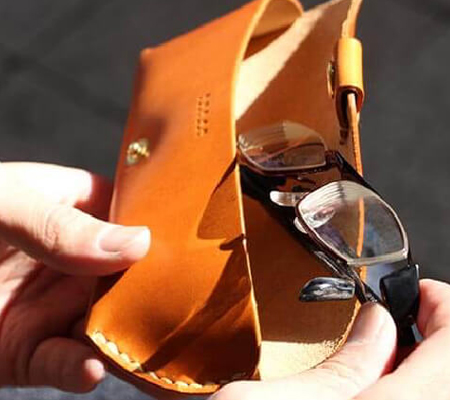 ドゥラムのメガネケース 9003