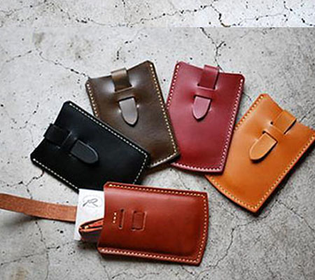 ロベルのレザーカードケース（名刺入れ）