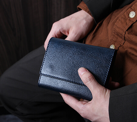 クベラのTRI-FOLD WALLET