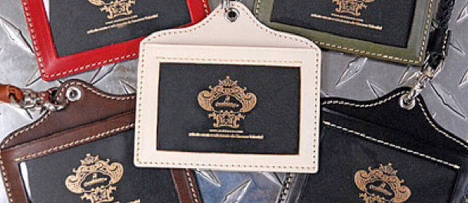 オロビアンコのIDケース 