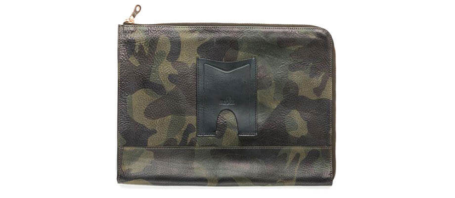 モブリスのクラッチバッグ Camo Leather Clutch Bag