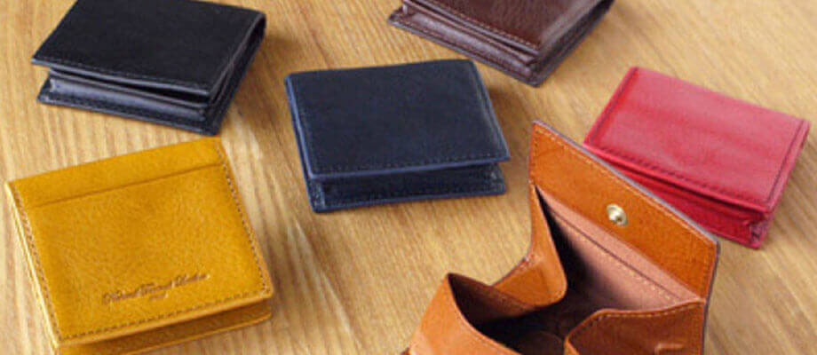 スリップオンのコインケース AZ BOX