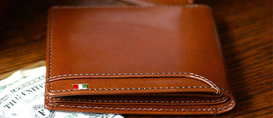 ミラグロのイタリア製ヌメ革 テラローザブラウン二つ折り札入れ 小銭入れ無し