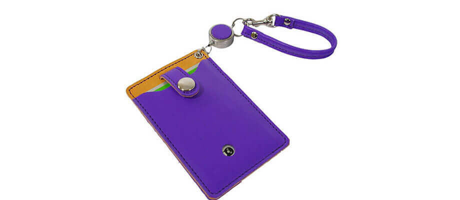 アジリティアファの定期入れ ピスト レザー パスケース