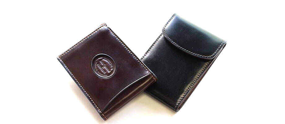 セッラトゥラの定期入れ HOWEEN CORDOVAN パスケース