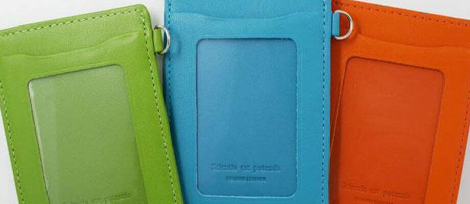 スリップオンの定期入れ ノワール シングルパスコインケース